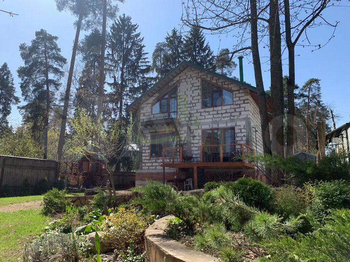 Коттедж 183,9 м² на участке 8 сот.