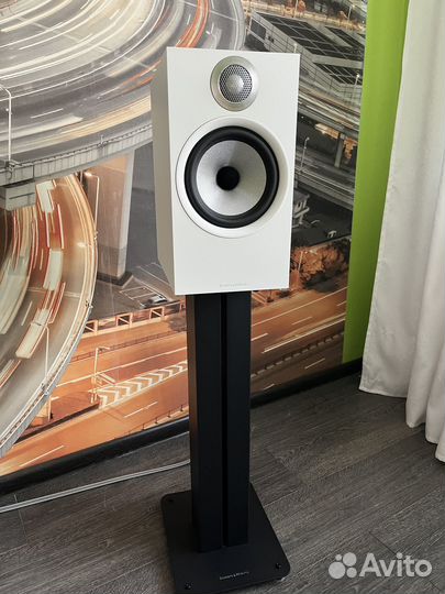 Bowers & Wilkins 606 S2