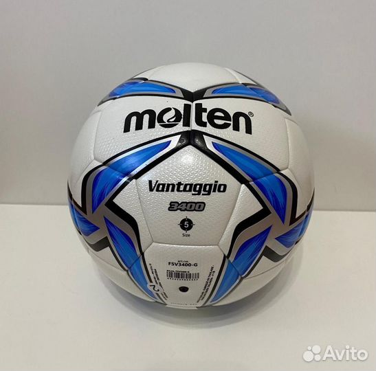 Футбольный мяч Molten