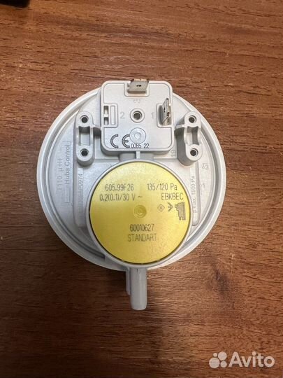 Пневмореле 135/120 Ра для Вайлант мах 0020018138