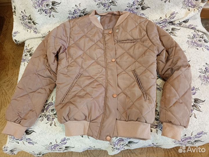 Плащ. Куртка. Бомбер. 44(S /M)