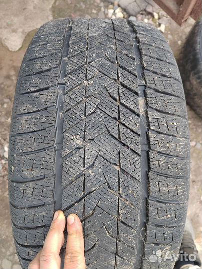 Condor Winter 4 255/55 R19