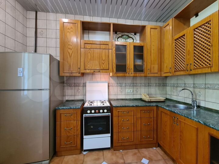 2-к. квартира, 65 м², 3/3 эт.