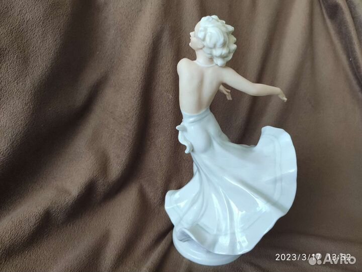 Статуэтка Танцовщица SchauBach Kunst Германия1950е