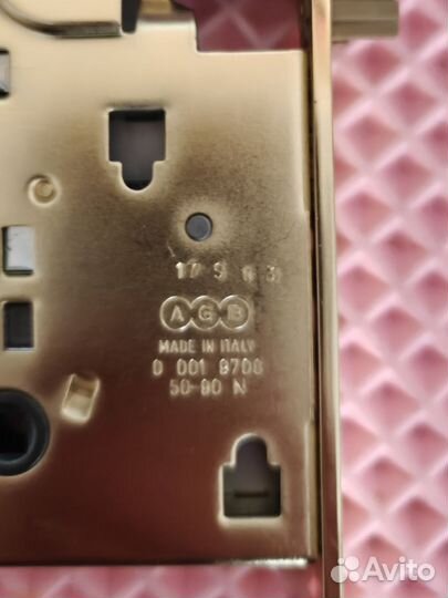 Дверной замок для комнатной двери