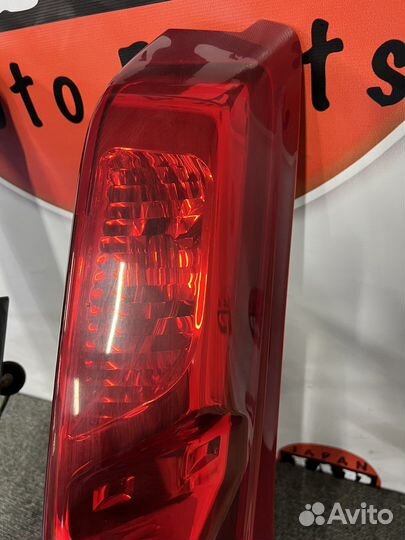 Фонарь левый правый Nissan X-Trail T31