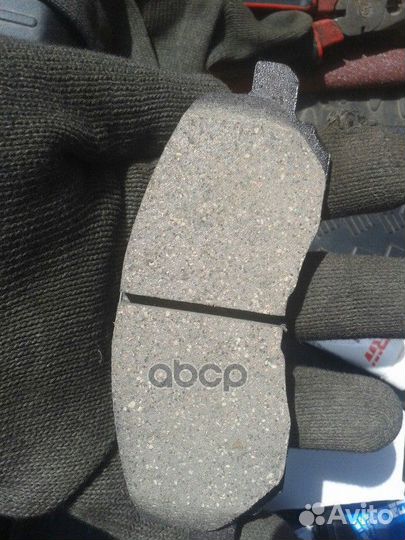 Колодки тормозные, передние (с антискрипной пла