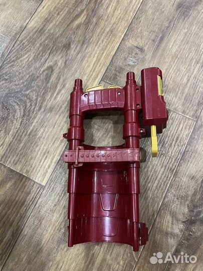 Перчатка Железного человека от nerf