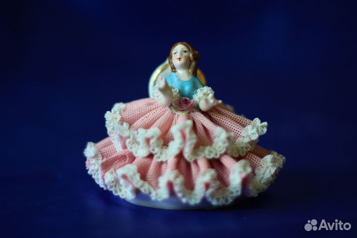 Статуэтки кружевной фарфор