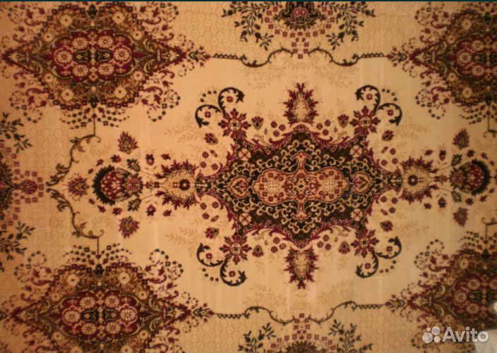 Шерстяной ковер