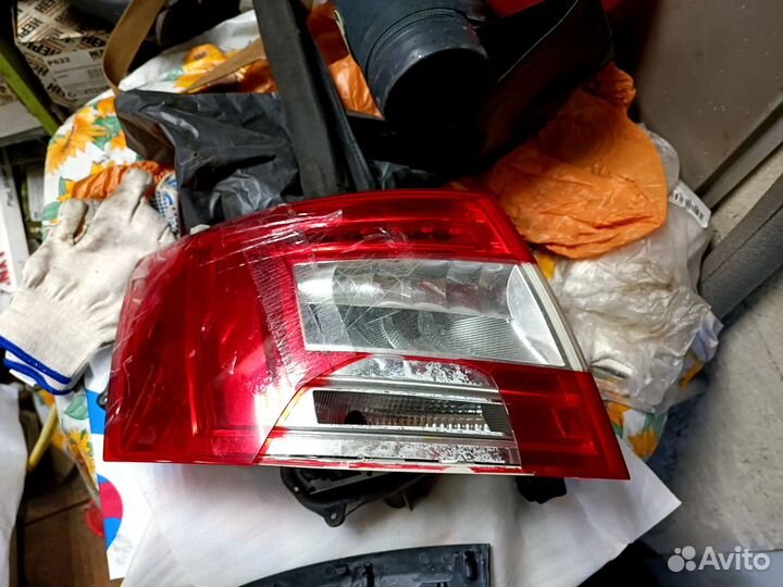 Задние фонари Skoda Octavia liftback 2014 года