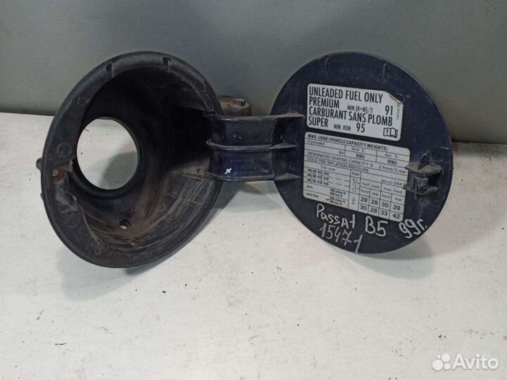 Лючок бензобака Volkswagen Passat B5 1999
