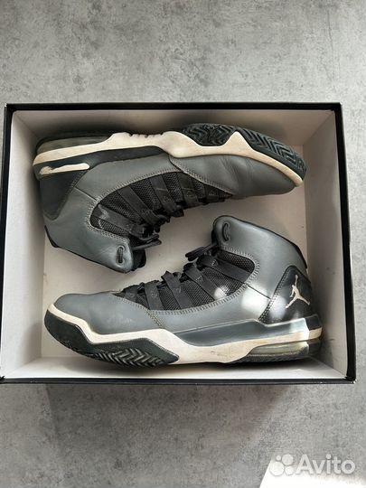 Кроссовки Nike Air Jordan Max Aura 2 Gray оригинал