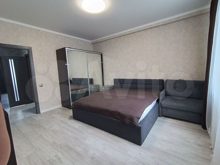 2-к. квартира, 60 м², 1/9 эт.