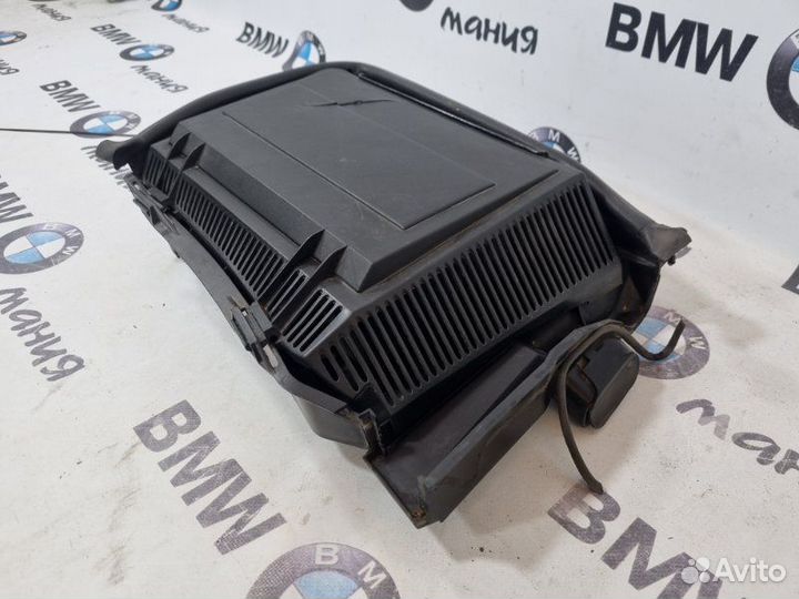 Корпус салонного фильтра правый Bmw 5 E39 M52B28TU