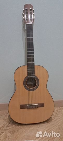 Классическая гитара admira с подставкой для ноги