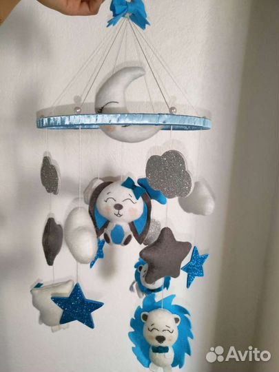 Мобиль в кроватку с кронштейном