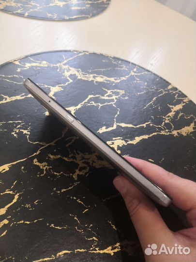 Телефон Huawei honor 7