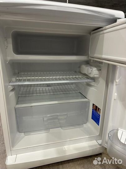 Холодильник indesit