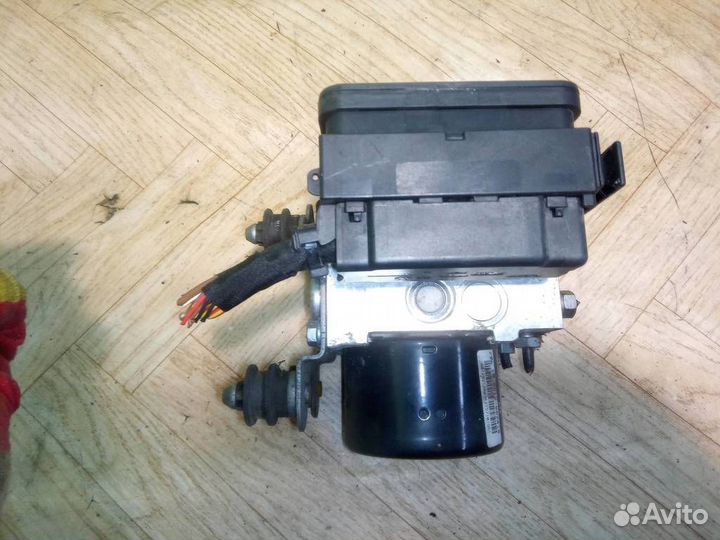 Блок управления тормозами/насос ABS Audi Q7