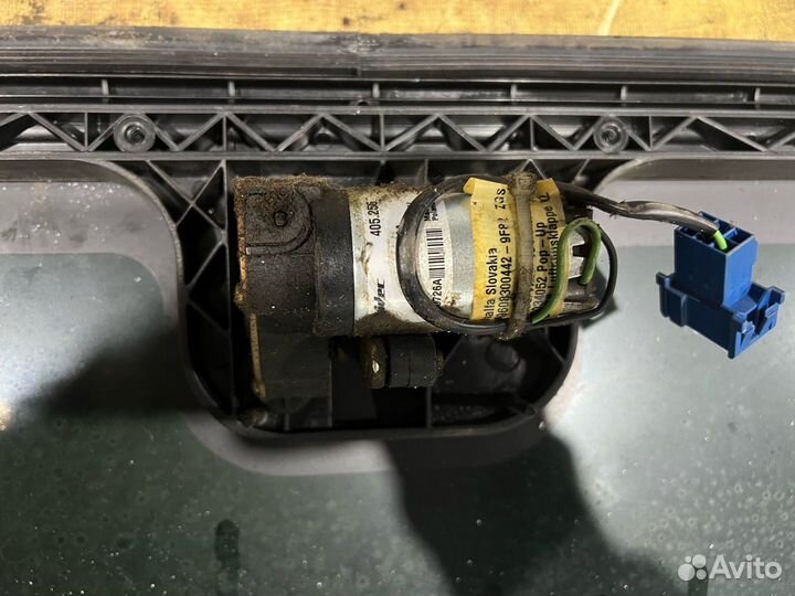 Люк Mercedes-Benz Actros 3 (MP3) 2017