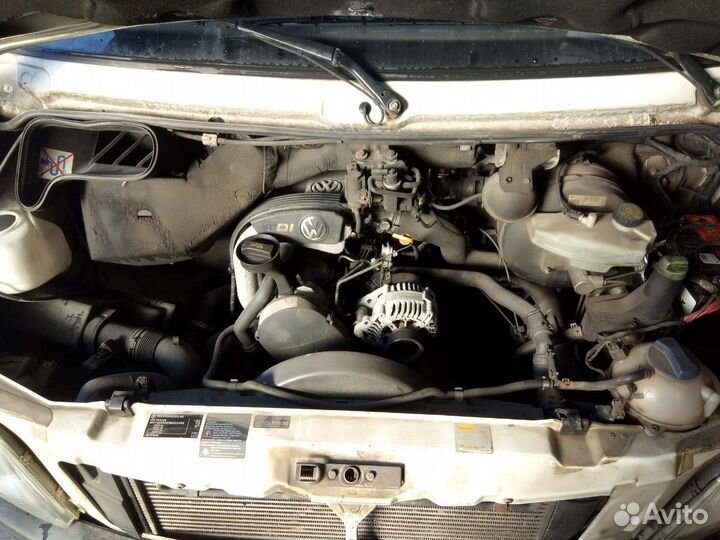 Петля капота левая для Volkswagen LT 2 2D0823301B