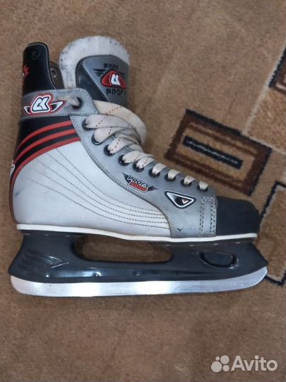 Коньки хоккейные 45 размер