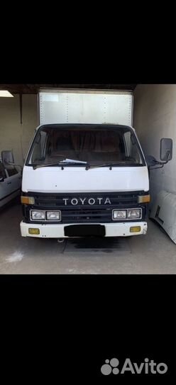 Toyota Dyna бортовой, 1990