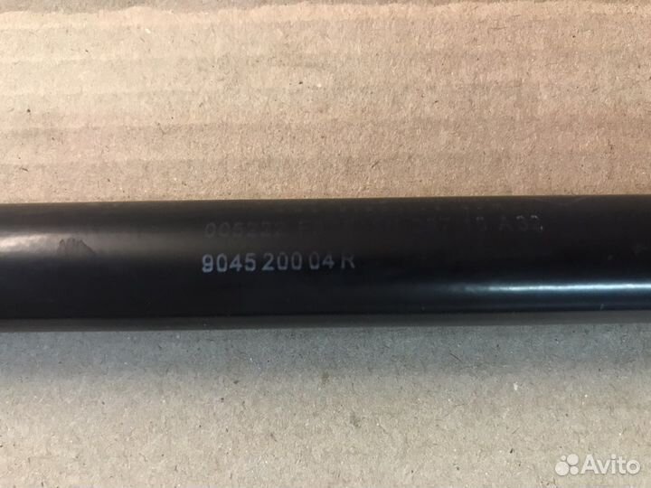 Амортизаторы крышки багажника Renault Duster