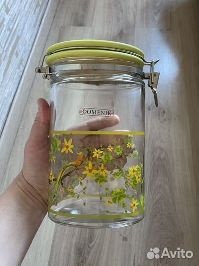 Стеклянная емкость для хранения сипучих продуктов