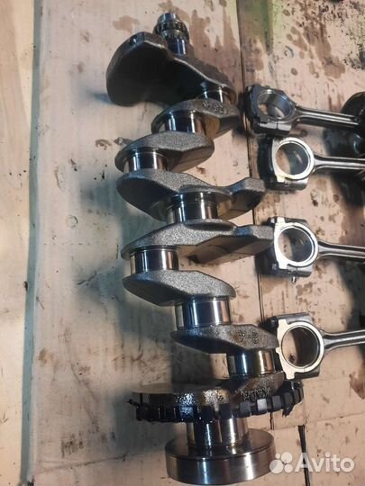 Коленвал с шатунами на H4MD430 renault