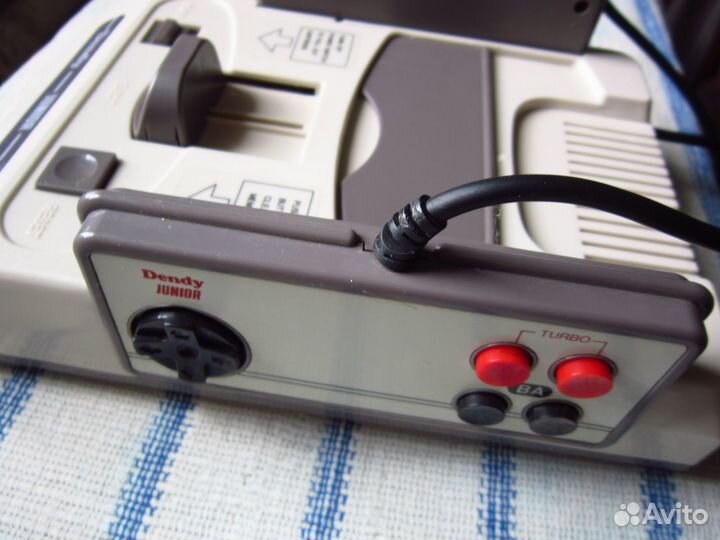 Игровая приставка dendy junior 90е