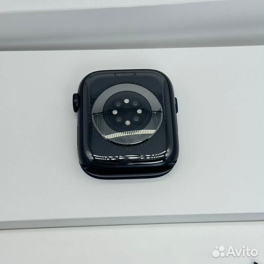 Apple Watch Series 8, 45 мм, корпус из алюминия ц