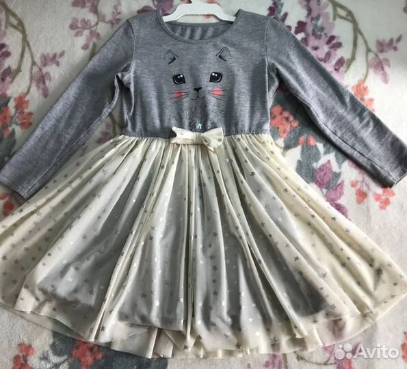 Платье с рукавами