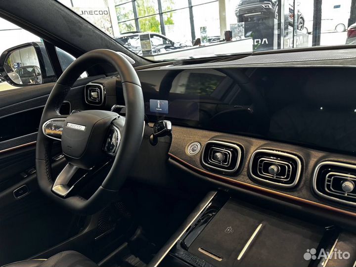 JAECOO J8 2.0 AMT, 2024