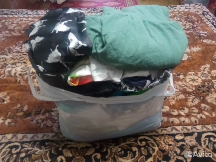 Вещи женские, разного размера. Пакет 150