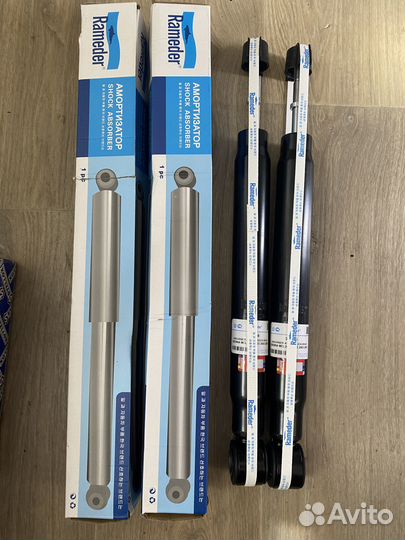 Амортизаторы задние для Toyota Sienna