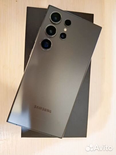 Samsung Galaxy S24 Ultra, 12/256 ГБ