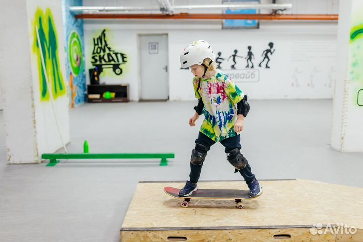 Инструктор тренер обучение на скейте, скейтборде