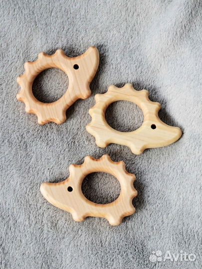 Детские игрушки,грызунок (прорезыватель) из кедра