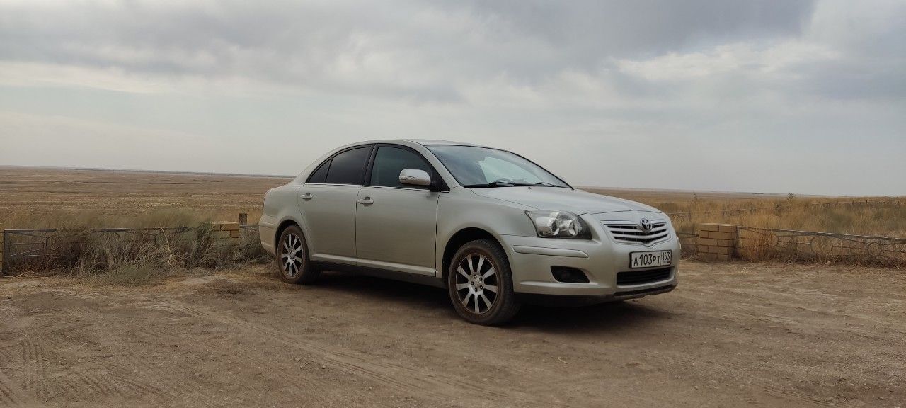 Toyota Avensis: фото владельца
