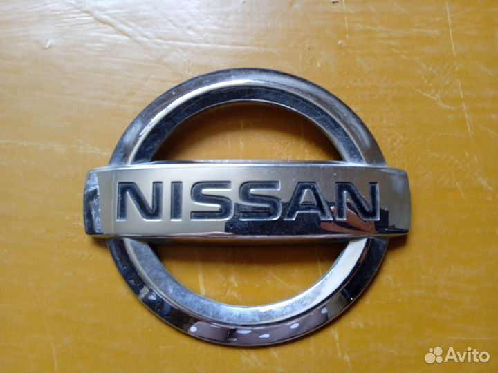 Эмблема Nissan almera classic заднего багажника