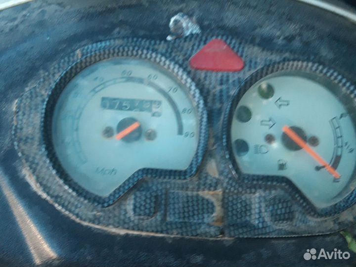 Скутер 50 кубов, на ходу