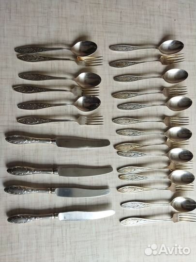 Столовый набор ложки,вилки и ножи мельхиор