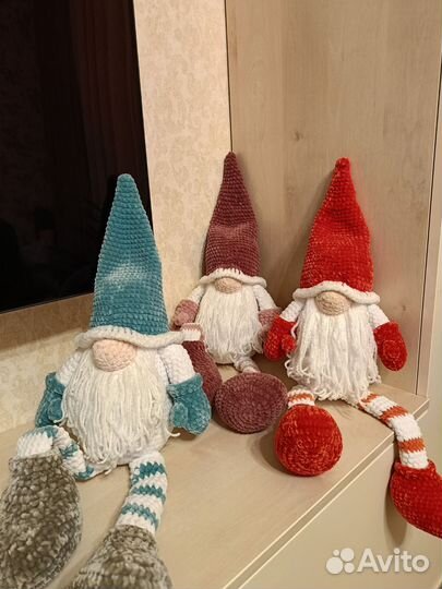 Гномик из плюшевой пряжи