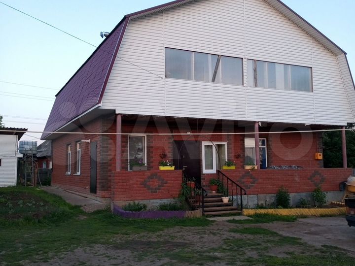 Дом 200 м² на участке 6 сот.