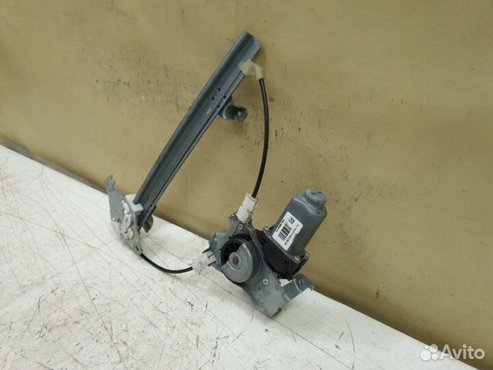 Стеклоподъемник задний правый Nissan Qashqai J10