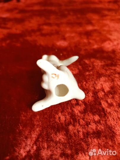 Зайчик фарфор