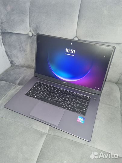 Honor magicbook 15 i5/16/512