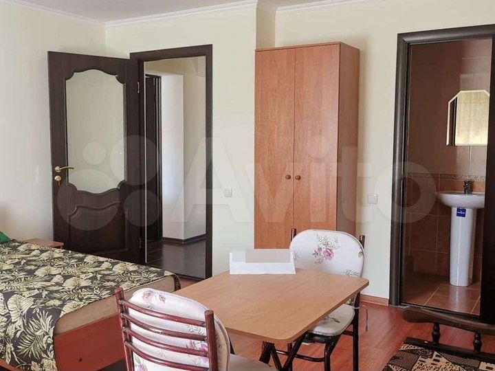 Дом 300 м² на участке 6 сот.